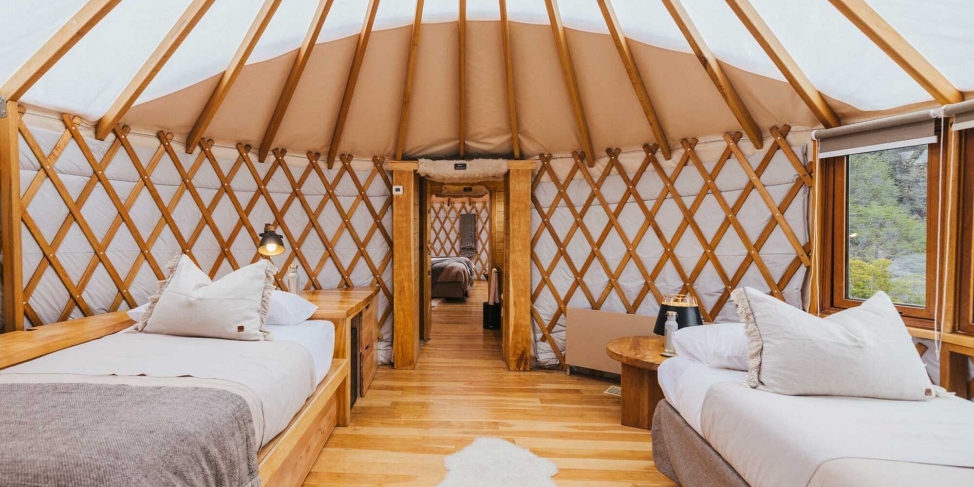 yurt_family